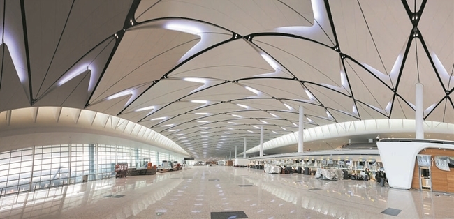 天府国际机场出发大厅装饰装修工作已进入收尾阶段